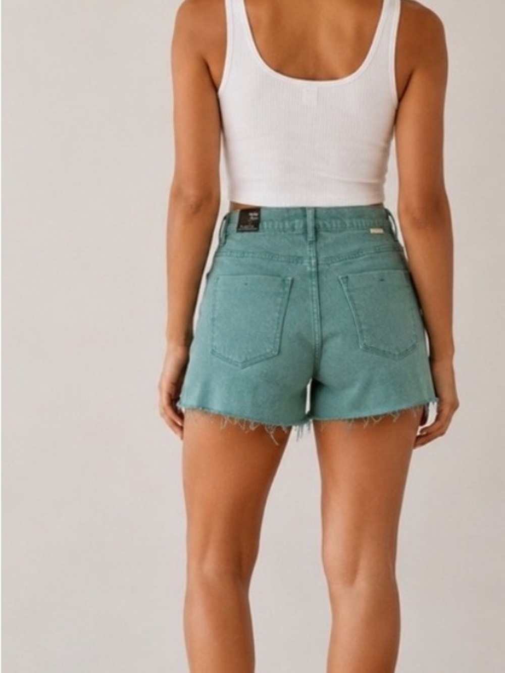 Tractr Green High-Rise Button-Front Frayed Hem Denim Shorts - Picture 7 of 10